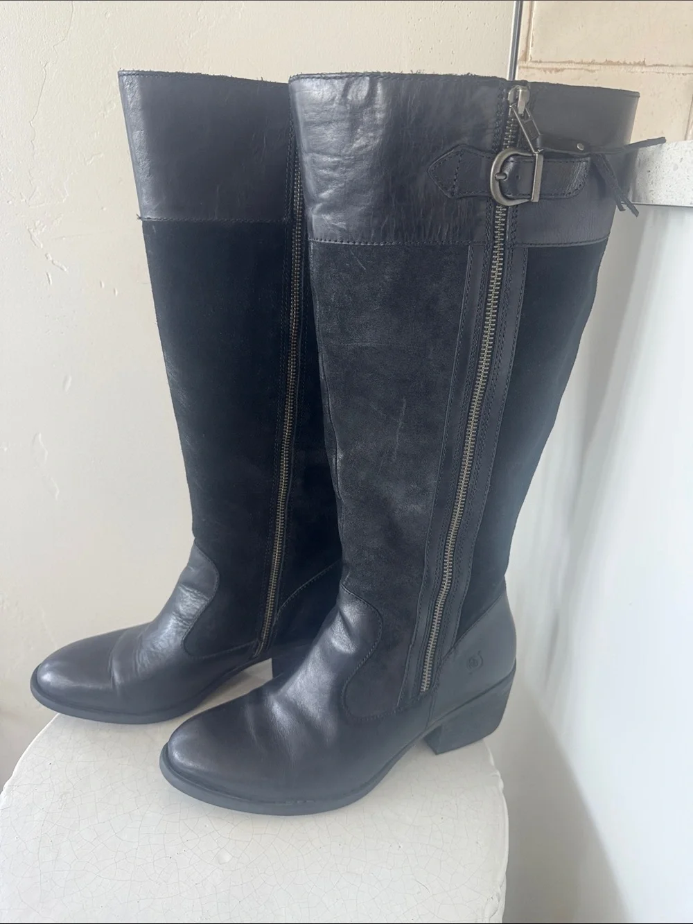 Born Black Leather & Suede Knee High Riding Boots Women's Size 9M WIDE CALF GUC